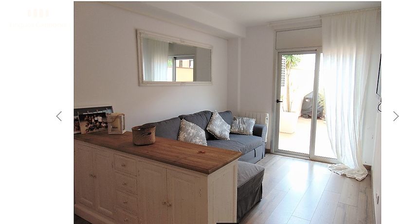 Appartement impeccable avec une terrasse de 25 m2 sur la 2ème ligne de Sant Antoni de Calonge