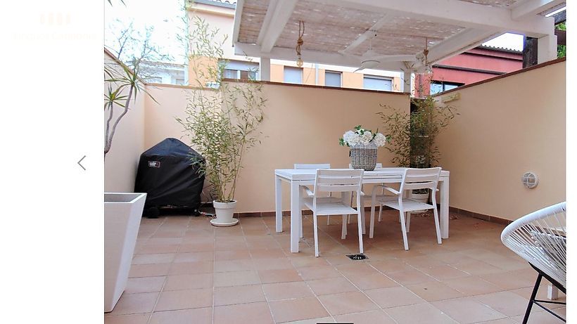 Appartement impeccable avec une terrasse de 25 m2 sur la 2ème ligne de Sant Antoni de Calonge