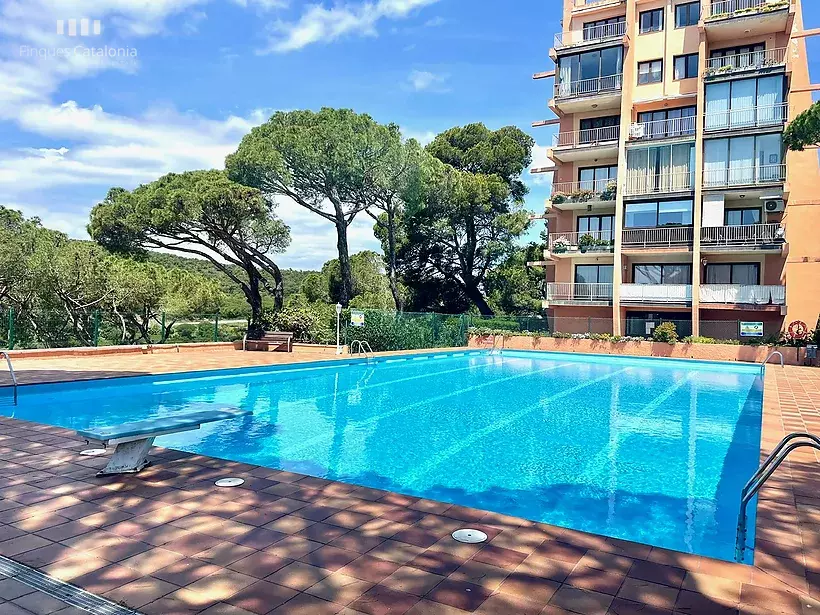 Oportunidad dos pisos con terraza y piscina comunitaria en Platja de Aro  Politur