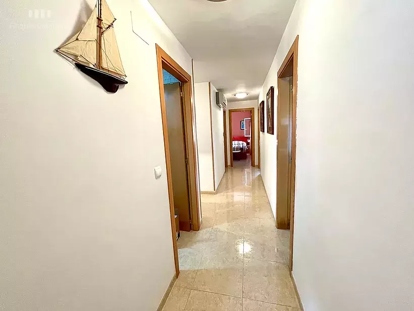 Apartment with 3 bedrooms and two bathrooms on the 2nd line of Sant Antoni de Calonge