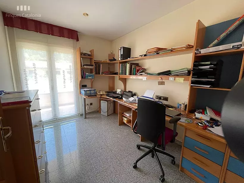 Casa a 4 vientos en Girona con 5 habitaciones, piscina, porche con barbacoa y garaje para 7 coches