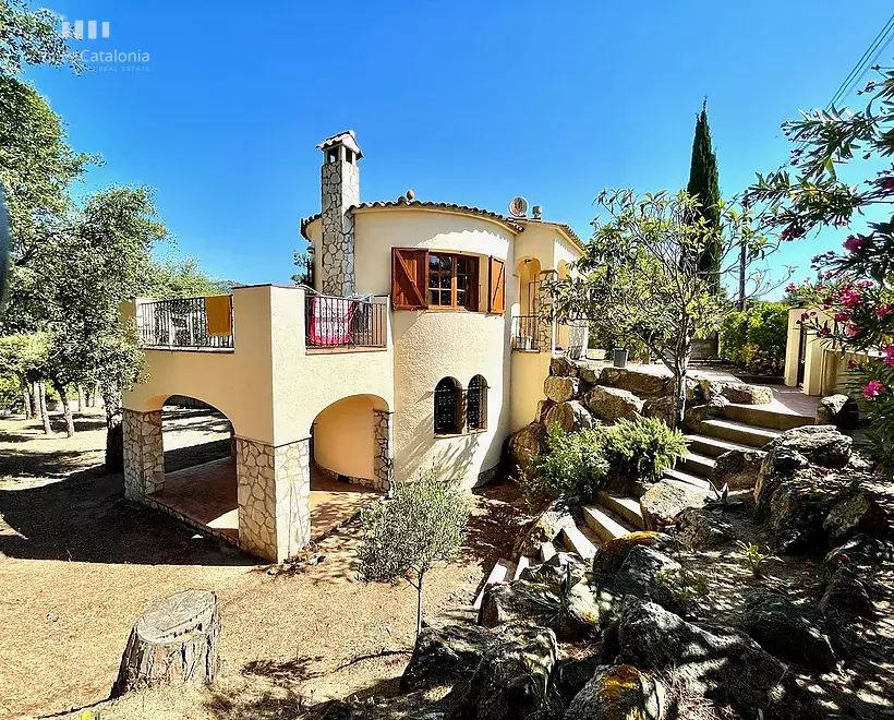 Maison individuelle avec 985 m2 de terrain à Vizcondado de Cabanyes Calonge.