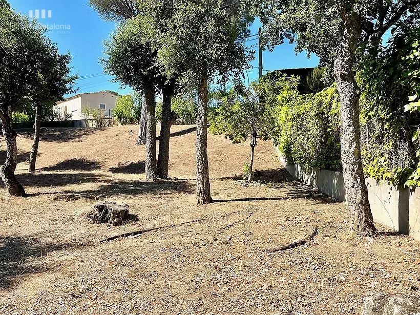 Casa independent amb 985 m2 de parcel·la a Vescomtat de Cabanyes Calonge.