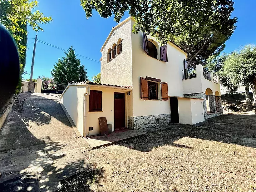 Maison individuelle avec 985 m2 de terrain à Vizcondado de Cabanyes Calonge.