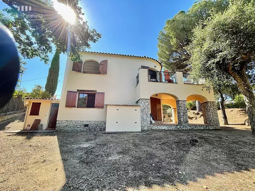 Maison individuelle avec 985 m2 de terrain à Vizcondado de Cabanyes Calonge.