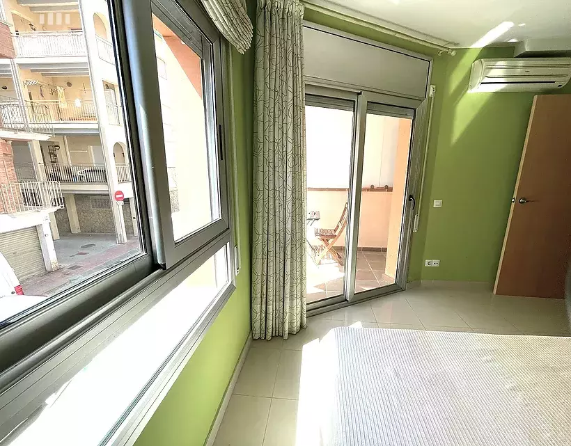 Piso en 2ª línea con 3 habitaciones, terraza de 27 m2  en Sant Antoni de Calonge
