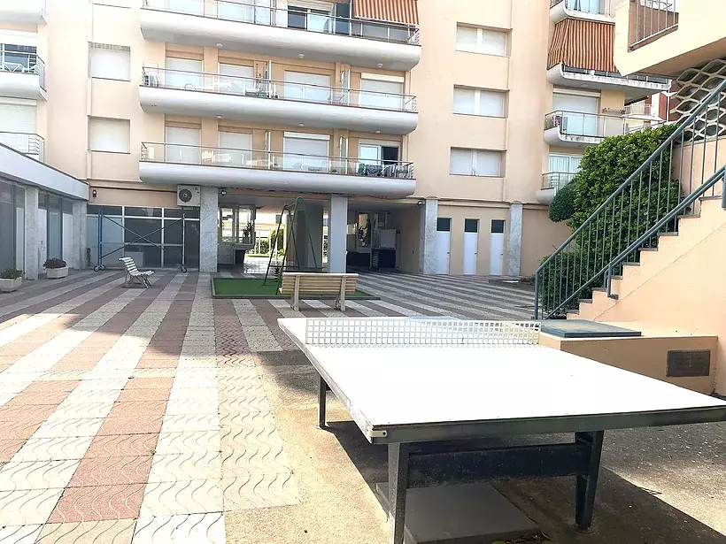 Appartement en 1ère ligne de Torre Valentina avec une terrasse de 21 m2 avec vue sur la montagne.