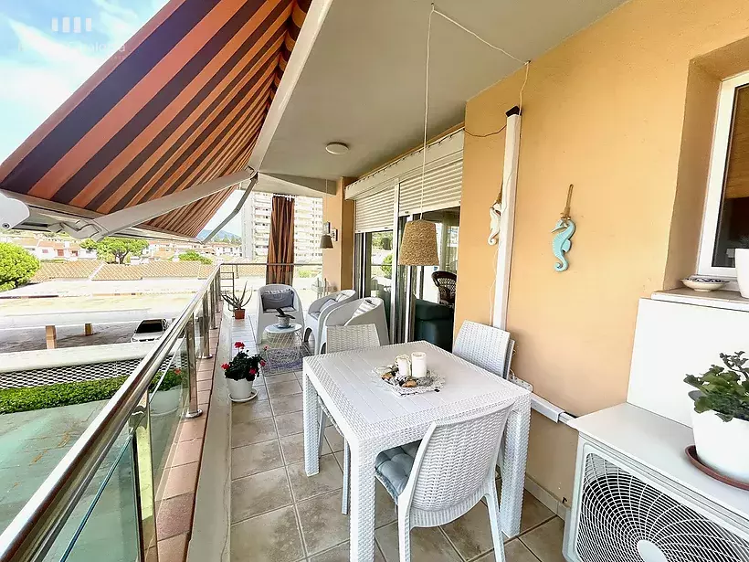 Appartement en 1ère ligne de Torre Valentina avec une terrasse de 21 m2 avec vue sur la montagne.