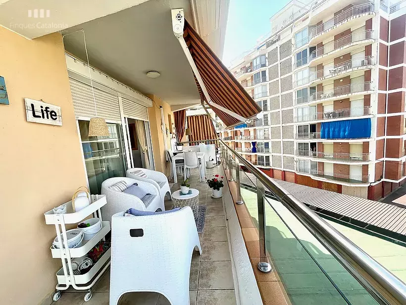 Appartement en 1ère ligne de Torre Valentina avec une terrasse de 21 m2 avec vue sur la montagne.