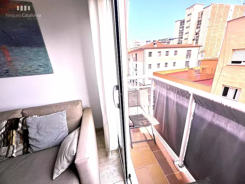 Apartment with partial sea views, 2 bedrooms and tourist license on the 2nd line of Sant Antoni