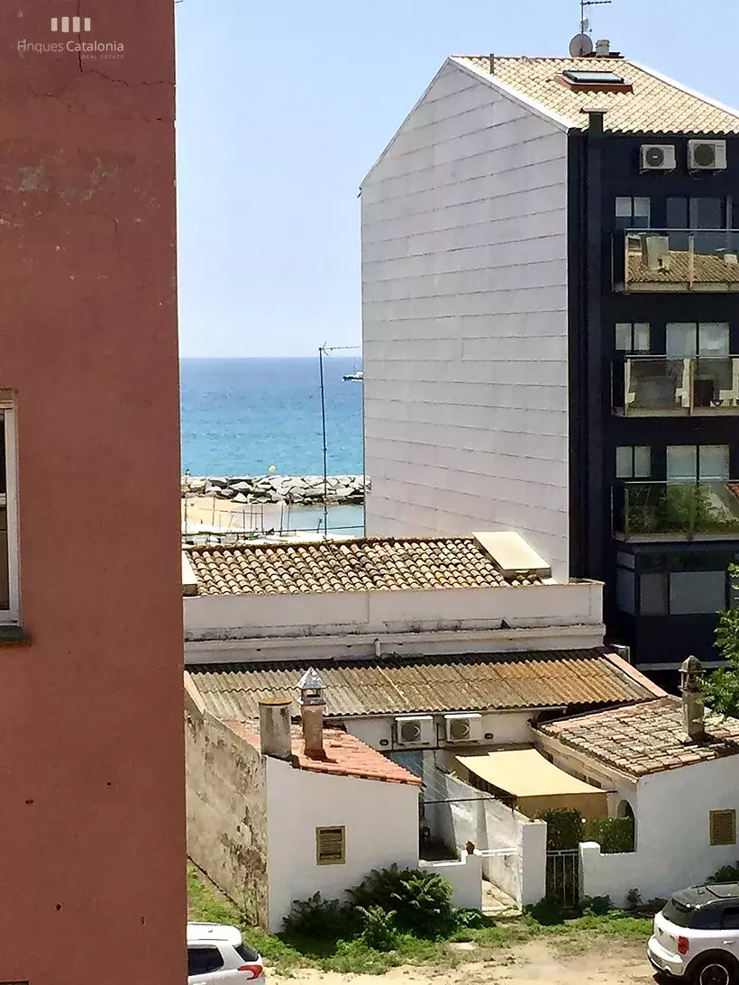 Appartement avec vue partielle sur la mer, 2 chambres et licence touristique en 2ème ligne de Sant A