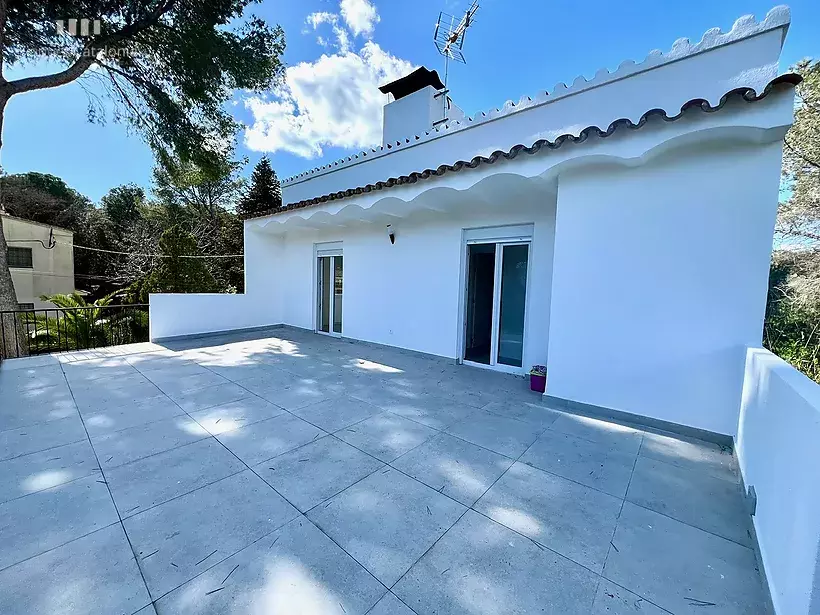 Brand new house with 566 m2 plot, 4 bedrooms next to Consum Torre Valentina supermarket