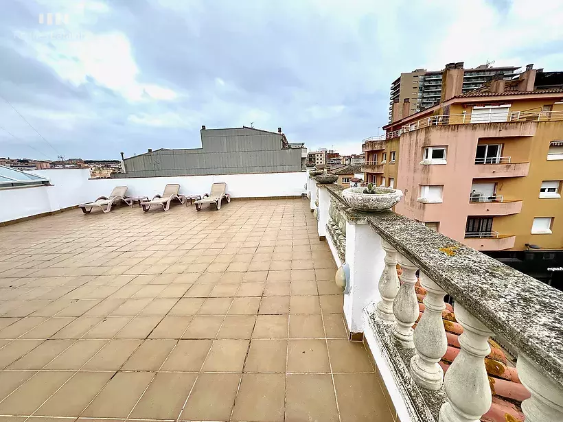 Spectacular Penthouse 50 meters from the beach in Palamós with 90 m2 terrace overlooking the sea